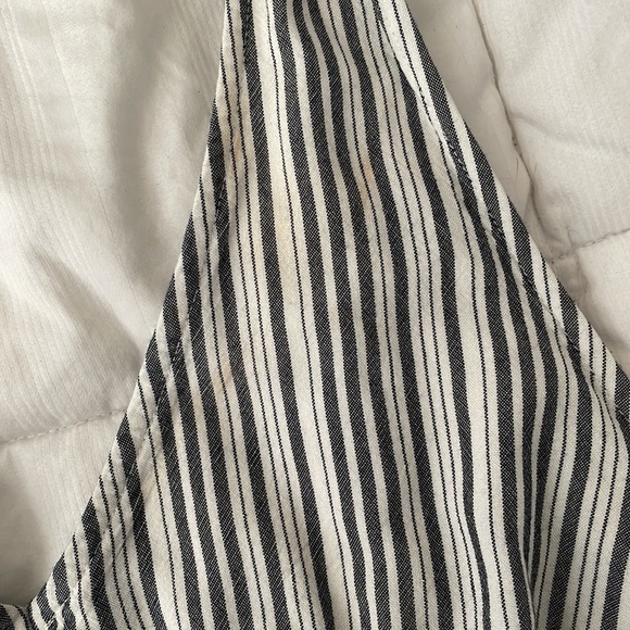 two piece set - Picture 2 of 5